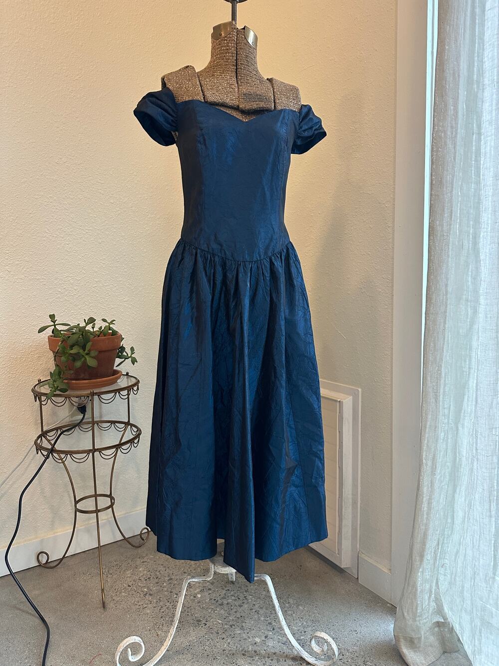 Vintage Women’s Small Midi Dress Blue Puff Sleeve Sweetheart